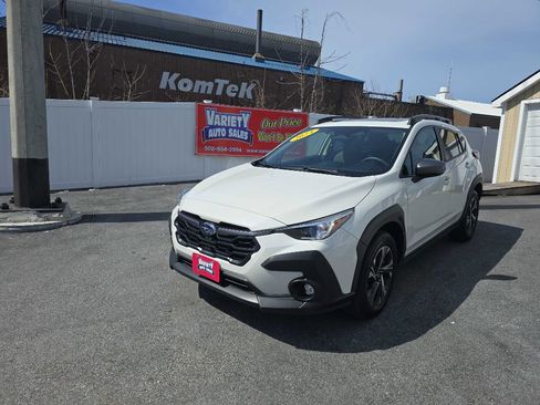 Used 2024 Subaru Crosstrek 2.0i Premium image 11