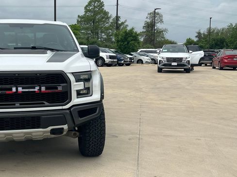 Used 2018 Ford F150 Raptor w/ Equipment Group 801A Mid image 3