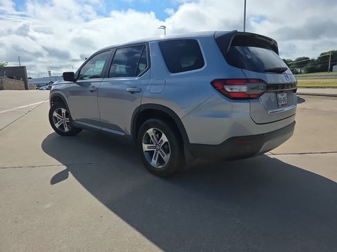 Used 2024 Honda Pilot EX-L image 2