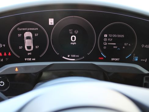 Certified 2025 Porsche Taycan image 17