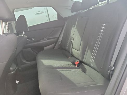 Used 2021 Hyundai Elantra SEL w/ Convenience + Premium Package FWD image 10