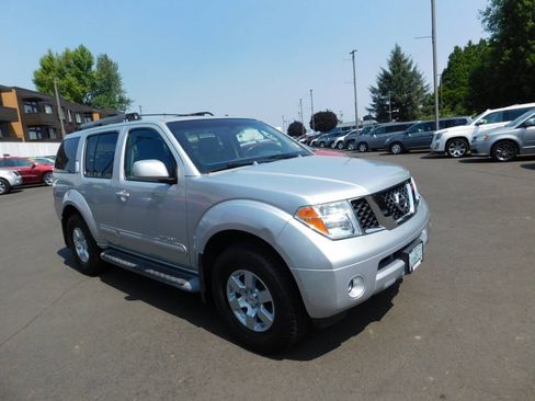 Used 2005 Nissan Pathfinder SE Off-Road w/ (P01) SE Off-Road Premium Pkg AWD/4WD image 1