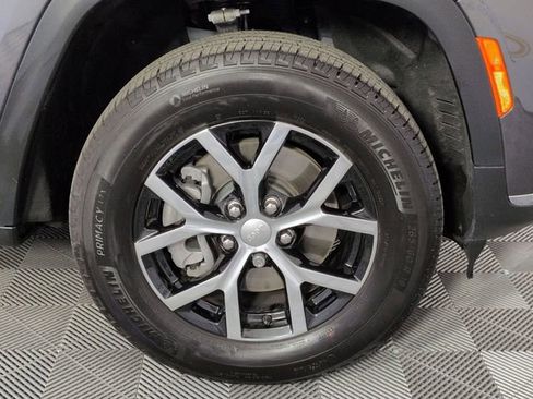 Certified 2025 Jeep Grand Cherokee L Limited image 11