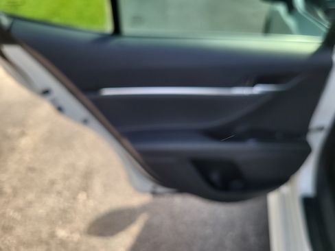 Used 2018 Toyota Camry XSE FWD image 11