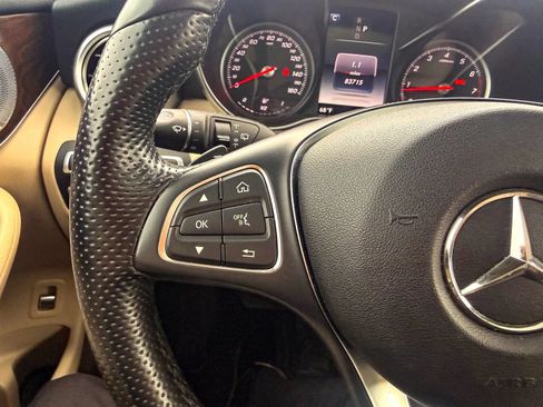 Used 2018 Mercedes-Benz GLC 300 4MATIC image 36