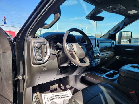 Used 2020 Chevrolet Silverado 2500 High Country w/ Z71 Off-Road Package image 19