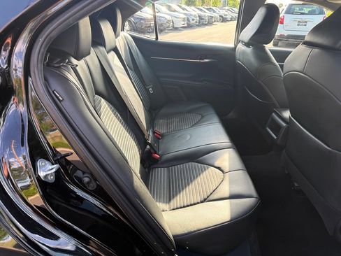 Used 2021 Toyota Camry SE FWD image 15