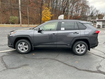 New 2025 Toyota RAV4 XLE