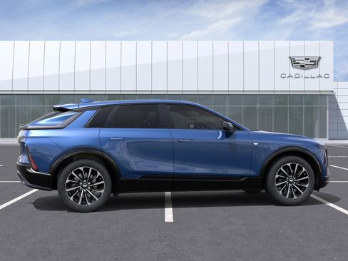 New 2026 Cadillac Lyriq Sport image 5