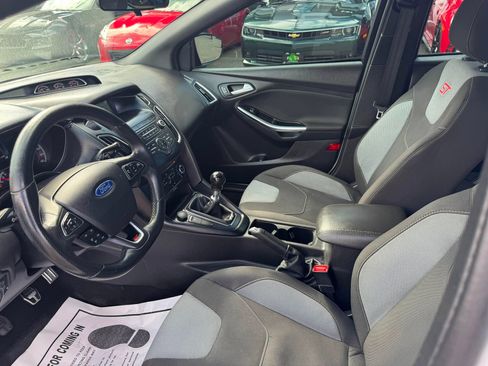 Used 2018 Ford Focus ST FWD image 10