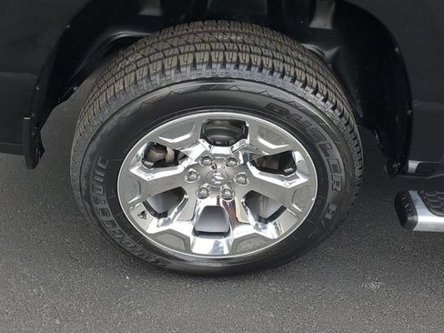 Used 2019 RAM 1500 Big Horn AWD/4WD image 5