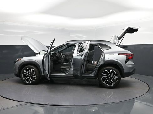 New 2026 Chevrolet Trax RS FWD image 40