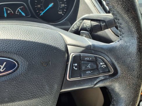 Used 2017 Ford Escape Titanium FWD image 28