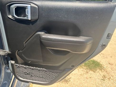 Used 2024 Jeep Wrangler Unlimited Rubicon AWD/4WD image 21