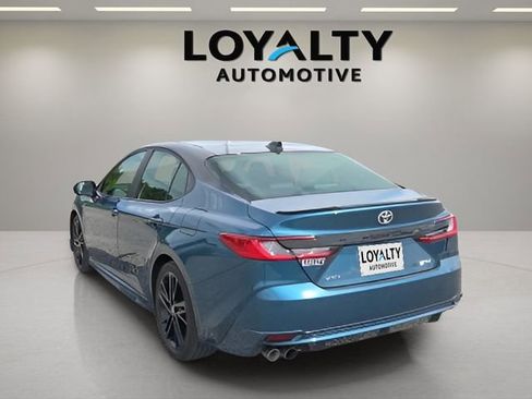 Used 2025 Toyota Camry XSE image 3