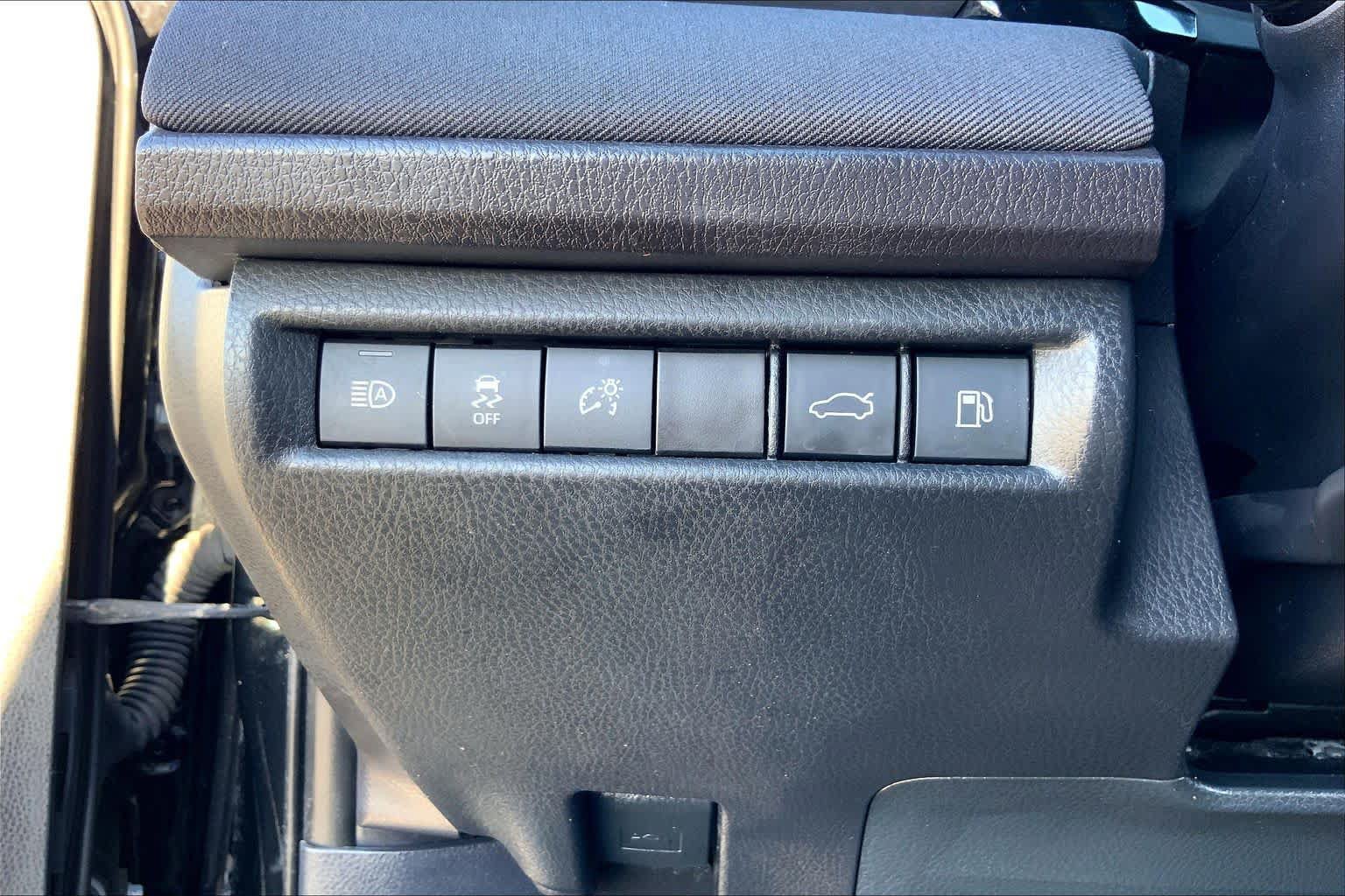 Certified 2025 Toyota Camry LE FWD image 33