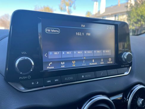 Used 2025 Nissan Sentra S image 20