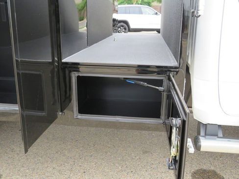 New 2023 RAM 5500 Tradesman w/ Chrome Appearance Group image 25