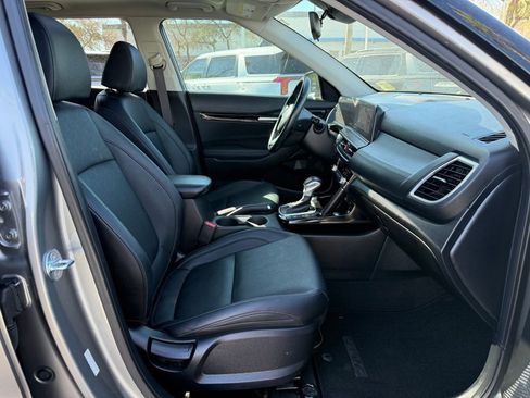 Used 2024 Kia Seltos EX image 34