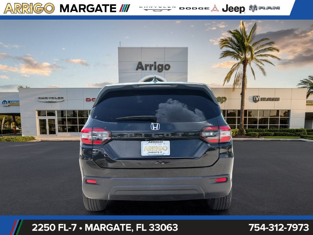 Used 2023 Honda Pilot LX image 6