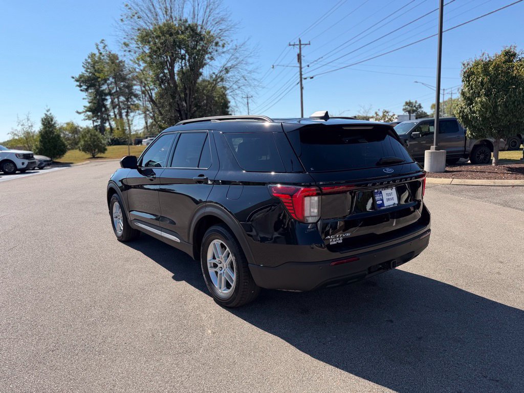 Certified 2025 Ford Explorer Active RWD image 5