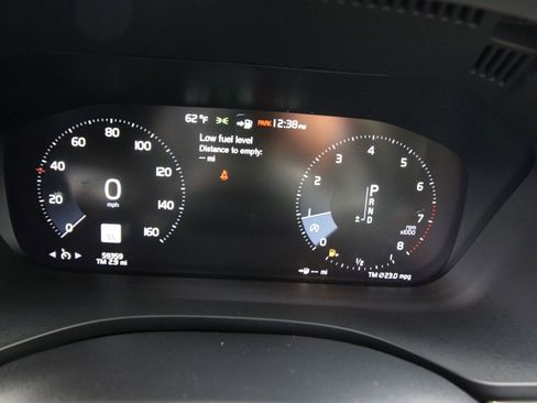 Used 2020 Volvo XC60 T5 Momentum image 13