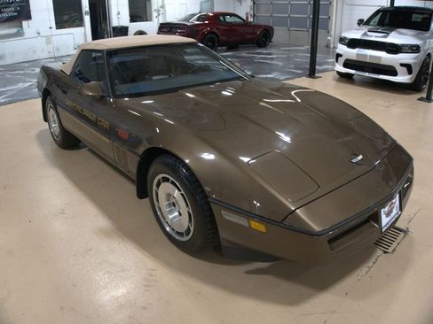 Used 1986 Chevrolet Corvette Convertible image 7