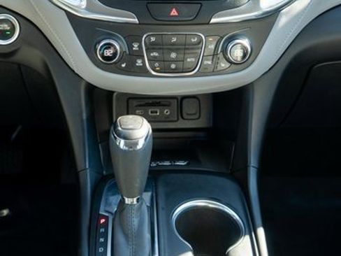 Used 2021 Chevrolet Equinox Premier image 15