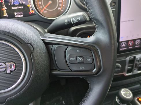 Used 2021 Jeep Gladiator Sport AWD/4WD image 23