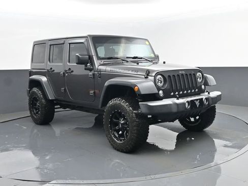 Used 2017 Jeep Wrangler Unlimited Sport AWD/4WD image 3