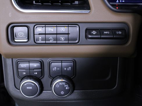 Used 2023 Chevrolet Tahoe High Country w/ Premium Package 2 image 27