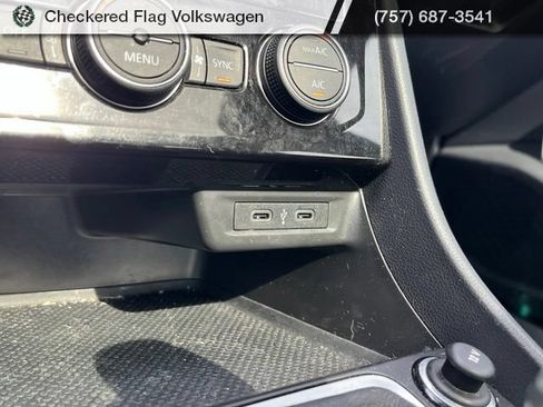 Used 2022 Volkswagen Jetta SE FWD image 39