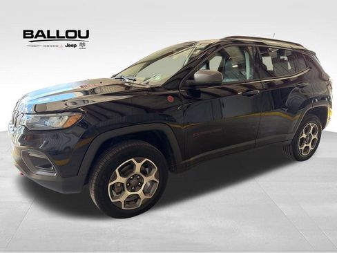 Used 2022 Jeep Compass Trailhawk w/ Trailhawk Convenience Group AWD/4WD image 1