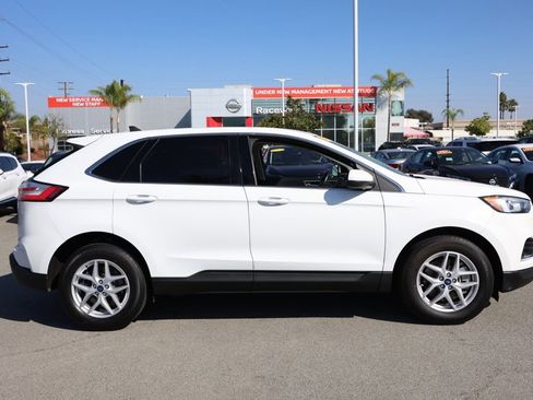 Used 2022 Ford Edge SEL image 3