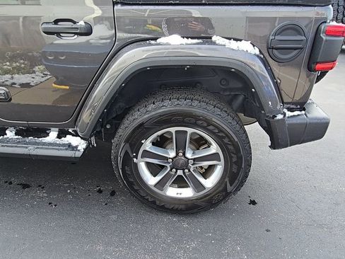 Certified 2021 Jeep Wrangler Unlimited Sahara image 11