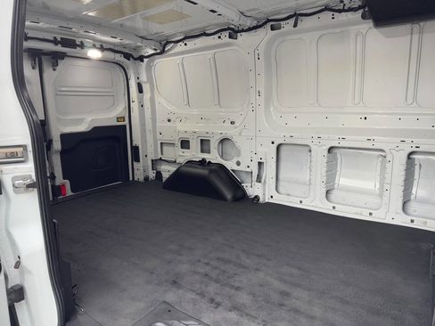 Used 2019 Ford Transit 250 130 Low Roof image 10