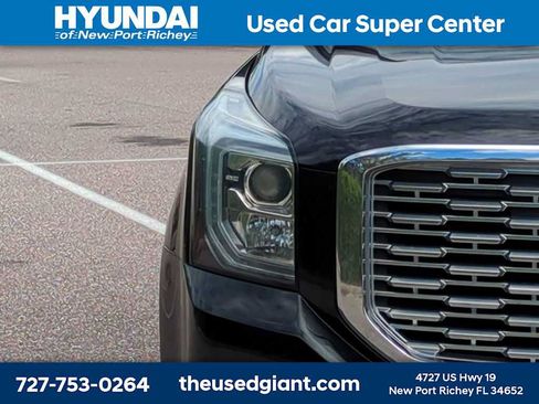 Used 2019 GMC Yukon XL Denali AWD/4WD image 9