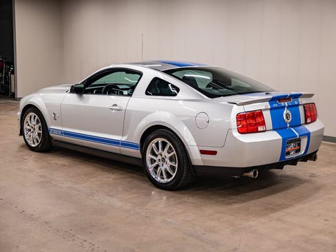 Used 2009 Ford Mustang Shelby GT500 RWD image 36
