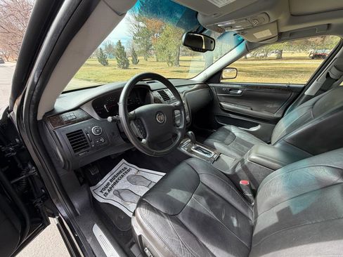 Used 2010 Cadillac DTS Luxury image 10