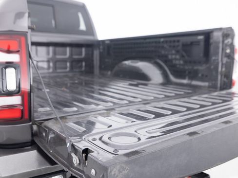 Used 2019 RAM 2500 Laramie w/ Night Edition AWD/4WD image 45