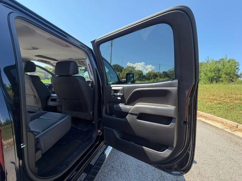 Used 2016 GMC Sierra 2500 SLT w/ Duramax Plus Package AWD/4WD image 15