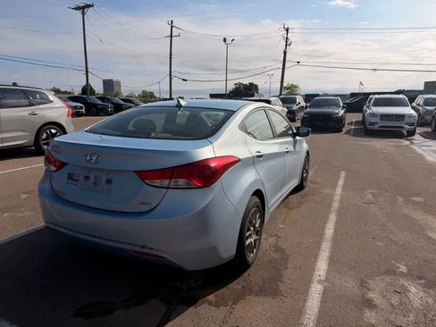 Used 2011 Hyundai Elantra Limited FWD image 6