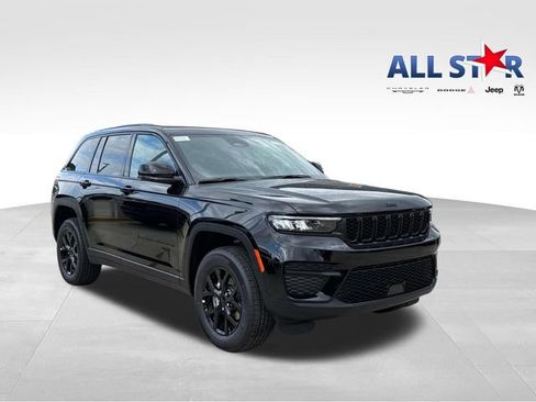 New 2025 Jeep Grand Cherokee Altitude RWD image 1
