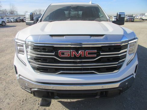 New 2026 GMC Sierra 1500 SLT w/ SLT Premium Plus Package image 12