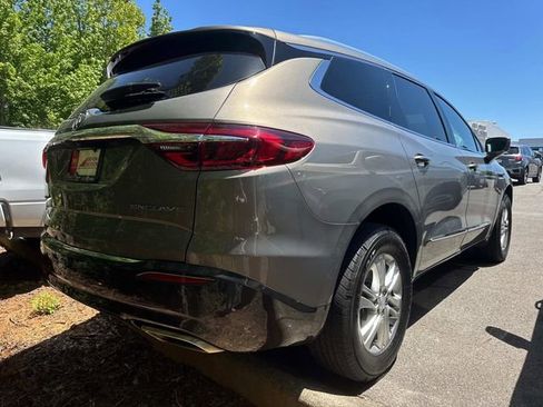 Used 2018 Buick Enclave Premium w/ Trailering Package FWD image 11