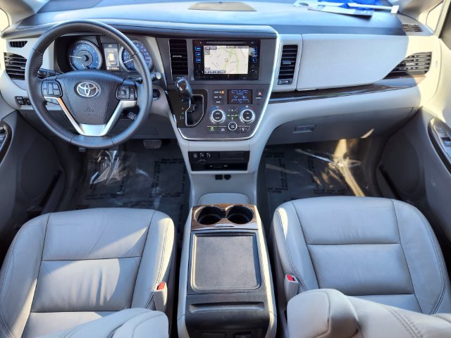 Used 2017 Toyota Sienna XLE Premium w/ Outdoor Package AWD/4WD image 12