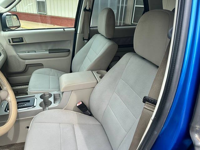 Used 2012 Ford Escape XLT FWD image 11