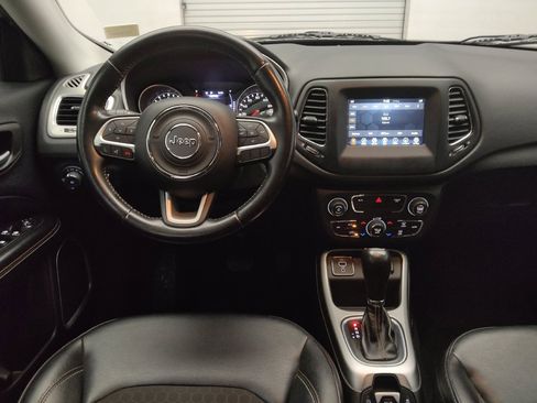 Used 2020 Jeep Compass Latitude image 22