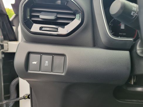 Used 2024 Honda Pilot Touring image 18