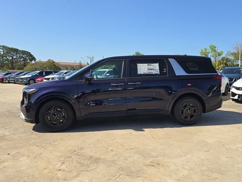 New 2026 Kia Carnival LX FWD image 5